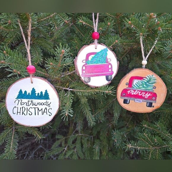 CHRISTMAS ORNAMENTS 🎄 (CHR7)